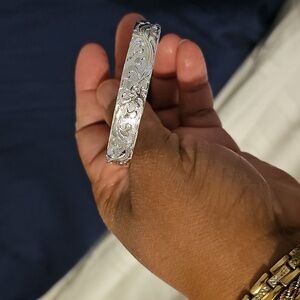 Elegant Silver Floral Bangle